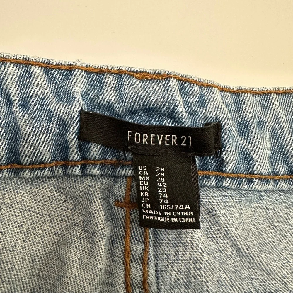 Mom‎ Ripped Jeans - Picture 2 of 14